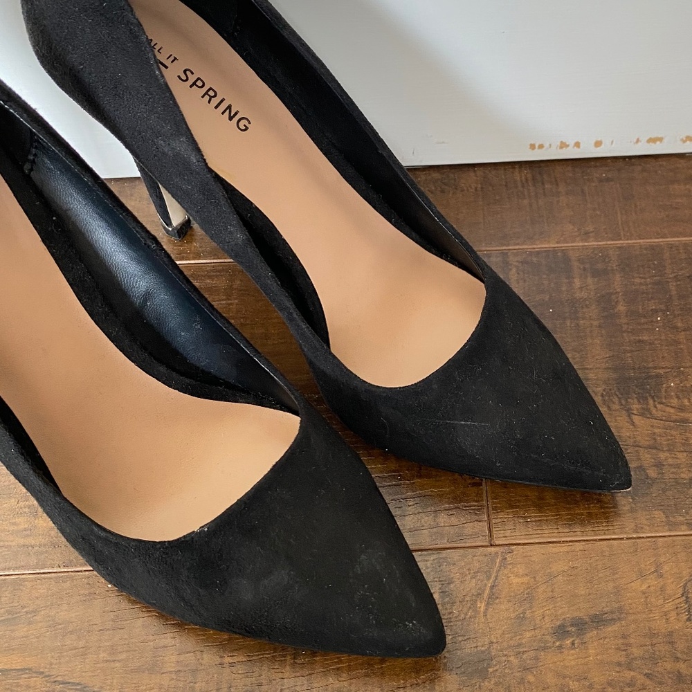 Call It Spring Black Pumps - Picture 2 of 6
